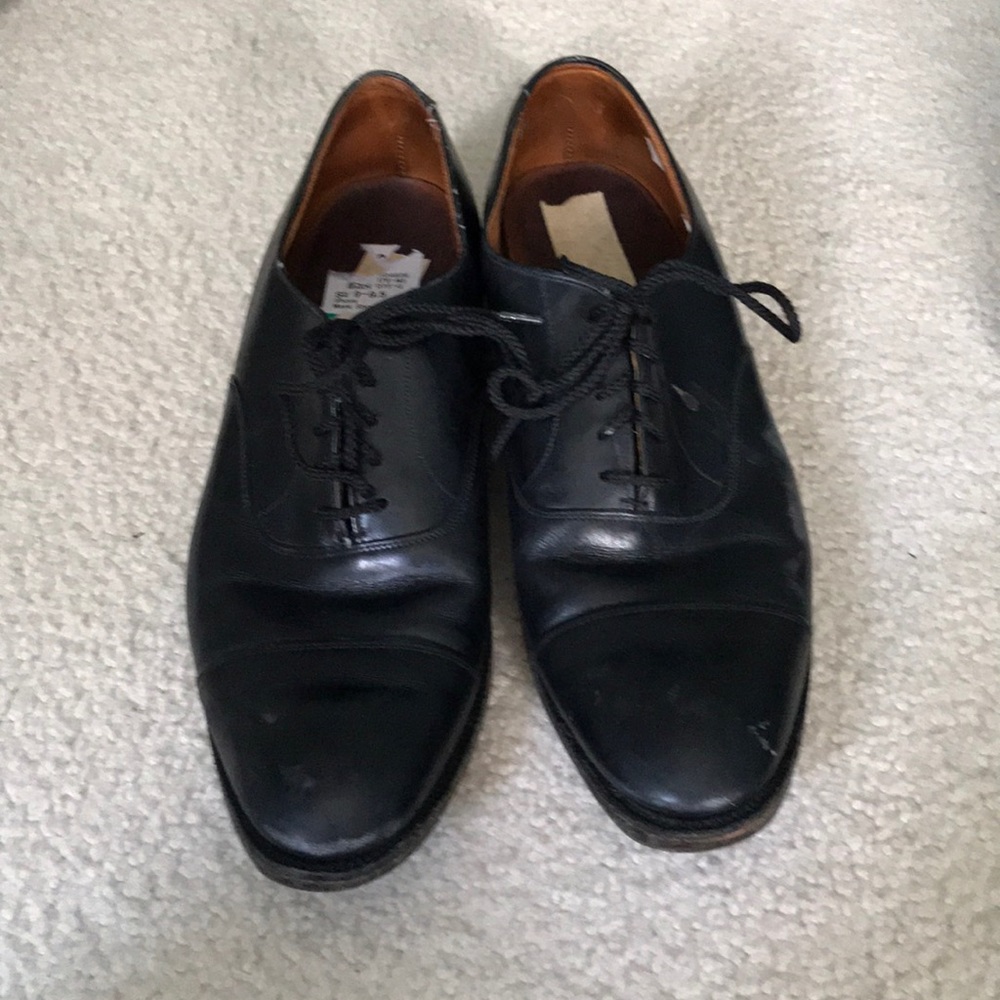 Size 9.5 Oxford Allen McAfee dress shoe